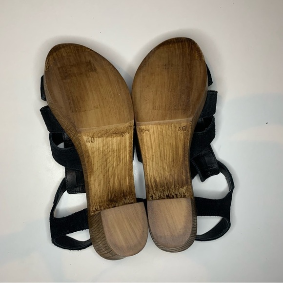 ERIC MICHAEL - SAVY Black Suede Wooden Style Platform Sandals - Picture 4 of 9